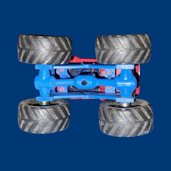 2001 Monster Jam Marvel SPIDER-MAN Blue & Red Classic Color Combo Monster Truck - Picture 6 of 9